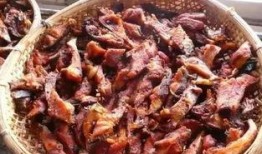 老腊肉免费吃瓜,畅享夏日瓜果盛宴