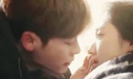 偷吻在线观看,在线观看心动瞬间，揭秘青春校园的甜蜜秘密