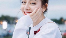 迪丽热巴爆料白敬亭视频,视频揭秘明星私下互动